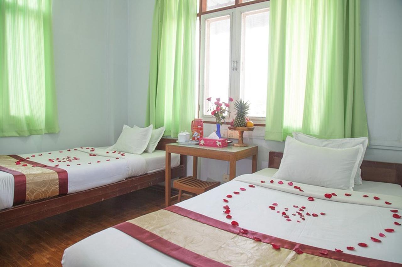 Mother Land Inn 2 Yangon Exterior foto